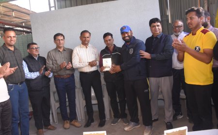 इंदौर एडवोकेट फ़्रेंड्स ग्रुप के द्वारा एक रोमांचक टर्फ क्रिकेट टूर्नामेंट का आयोजन किया गया।