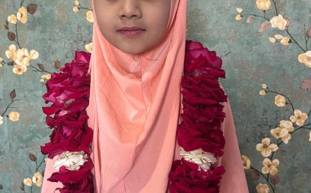 सेंधवा 7 साल की मासूम ने रखा रोजा मुल्क की तरक्की और देश में अमन चैन की मांगी दुआ