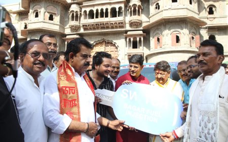 इंदौरवासियों को समर्पित हुईं 100 इलेक्ट्रिक कचरा गाड़ियां और 6 सोलर पानी के टैंकर