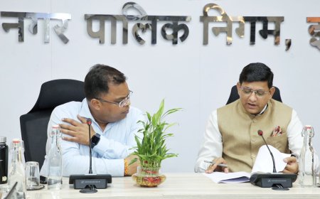 महापौर पुष्यमित्र भार्गव की अध्यक्षता में नगरहित विषयों पर अहम बैठक आयोजित