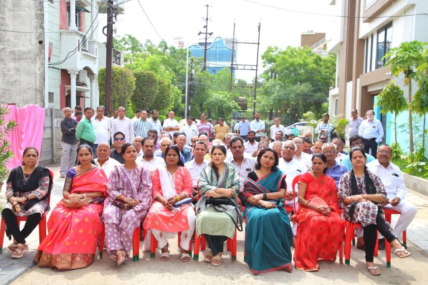 इंदौर - 63 लाख की लागत से गोपुर चौराहे से परस्पर नगर चौराहा तक बनने वाली सर्विस रोड का भूमिपूजन