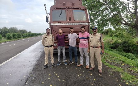 सेंधवा: ऑपरेशन हवालात के तहत पुलिस ने 35 लाख रुपये का चोरी हुआ ट्रक महाराष्ट्र से किया बरामद