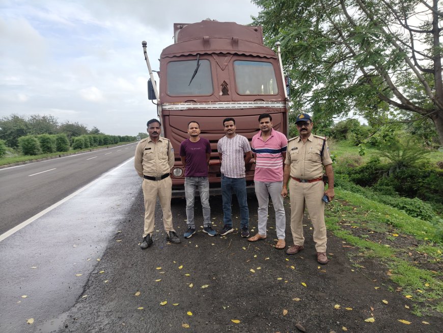 सेंधवा: ऑपरेशन हवालात के तहत पुलिस ने 35 लाख रुपये का चोरी हुआ ट्रक महाराष्ट्र से किया बरामद