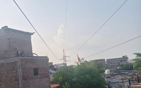 ट्रांसमिशन लाइनों के नीचे बने सैकड़ों मकान: इंदौर के कई क्षेत्र गंभीर खतरे में