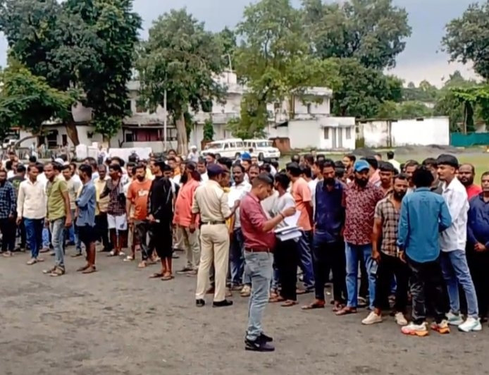 जबलपुर: 22 थानों के 1300 बदमाशों की गुंडा परेड, पुलिस ने दी सख्ती और सुधार का संदेश