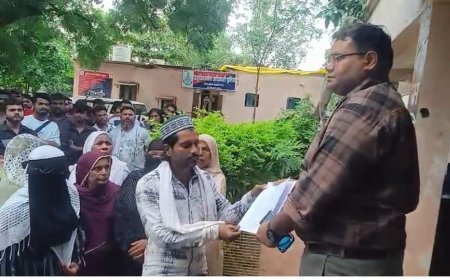 सेंधवा: अपने भाई के खिलाफ झूठे मुकदमे दर्ज करने पर शहर थाने में की गई लिखित शिकायत