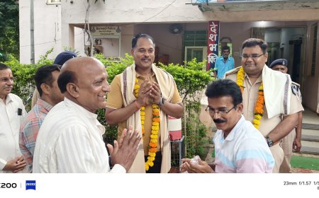 सेंधवा: लुटेरों की गिरफ्तारी पर पुलिस का सम्मान, नगर में उमड़ा उत्साह