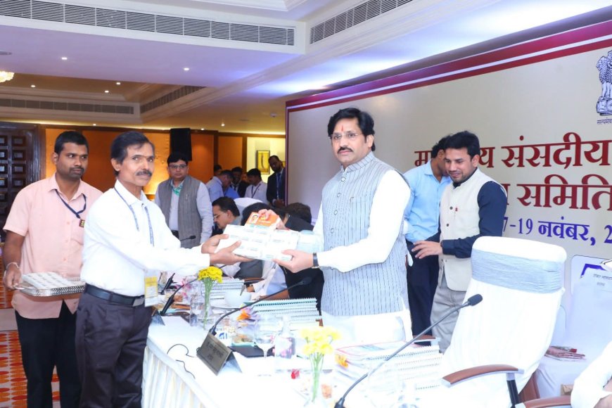 डॉ सुमेर सिंह सोलंकी इन दिनों हैदराबाद और तिरुपति के पांच दिवसीय राजभाषा निरीक्षण दौरे पर