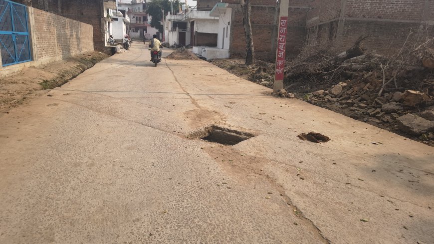 खुले चेंबर बने हादसों का कारण, नगर परिषद नहीं दे रही ध्यान