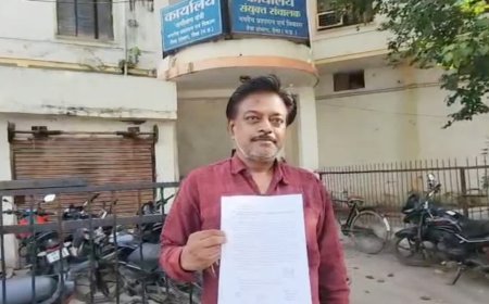 रीवा: निलंबित उपयंत्री का अनोखा विरोध, आर्थिक तंगी के चलते प्रशासन से मांगी 'भीख मांगने' की अनुमति