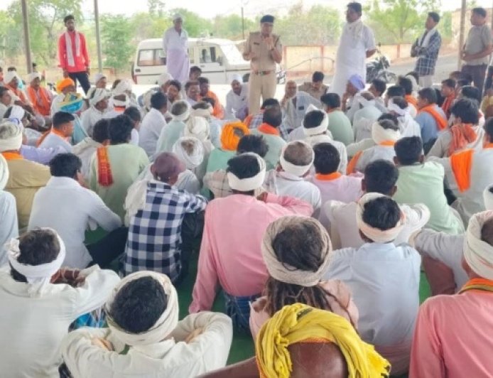 Barwani News: सिलावद में जनजातीय समाज का बड़ा फैसला, मिशन डी-3 के तहत कुरीतियों को मिटाने का संकल्प