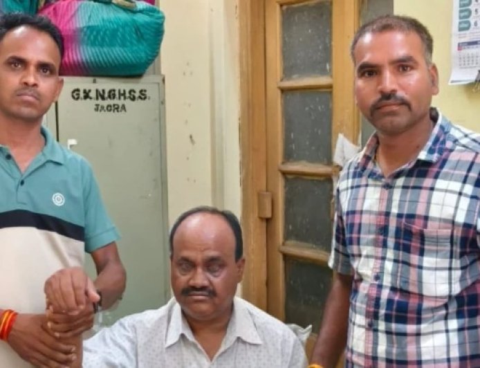 रतलाम: रिश्वतखोर बाबू पर लोकायुक्त का शिकंजा, 10 हजार रुपये लेते रंगे हाथों धराया सहायक ग्रेड-2