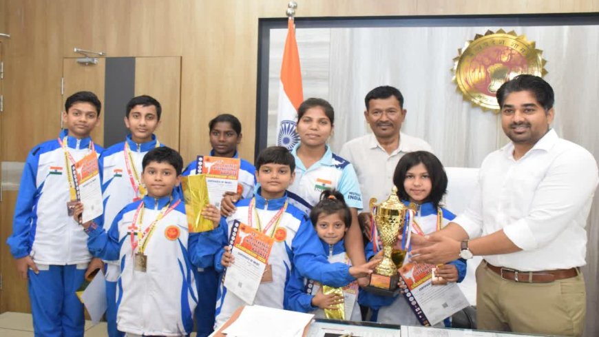 Singrauli News: 12वीं माउंट एवरेस्ट इंटरनेशनल कराटे चैंपियनशिप में सिंगरौली के बच्चों ने लहराया तिरंगा