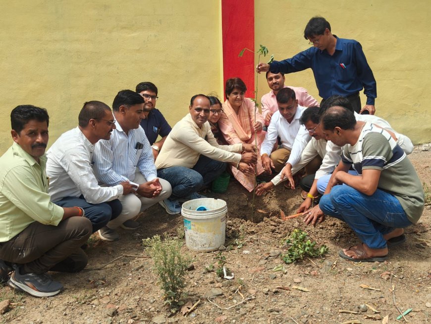 “हरियाली से सुरक्षित होगी जलवायु, स्वच्छता से संवरेगा समाज”