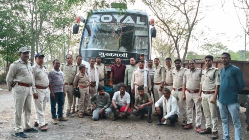 बुरहानपुर: यात्री बस में हो रही थी सलाई गोंद की तस्करी, वन विभाग ने 782 किलो गोंद के साथ बस को पकड़ा